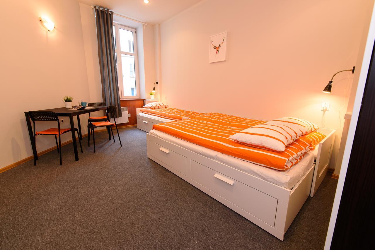 Constitution Square Rooms วอร์ซอ ภายนอก รูปภาพ