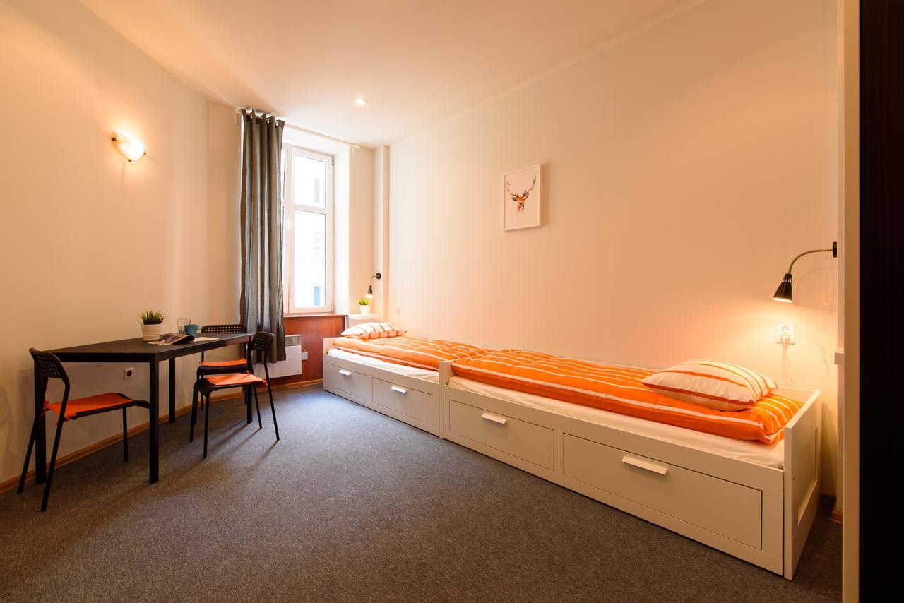Constitution Square Rooms วอร์ซอ ภายนอก รูปภาพ